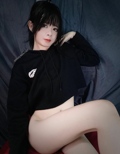 DollyMew model porn photo