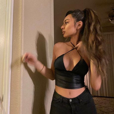 Kyla Malena sexy star archive