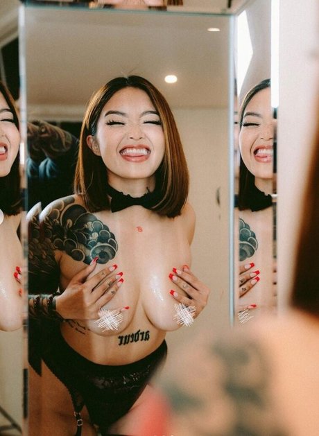 Nhu Dinh erotic actress images