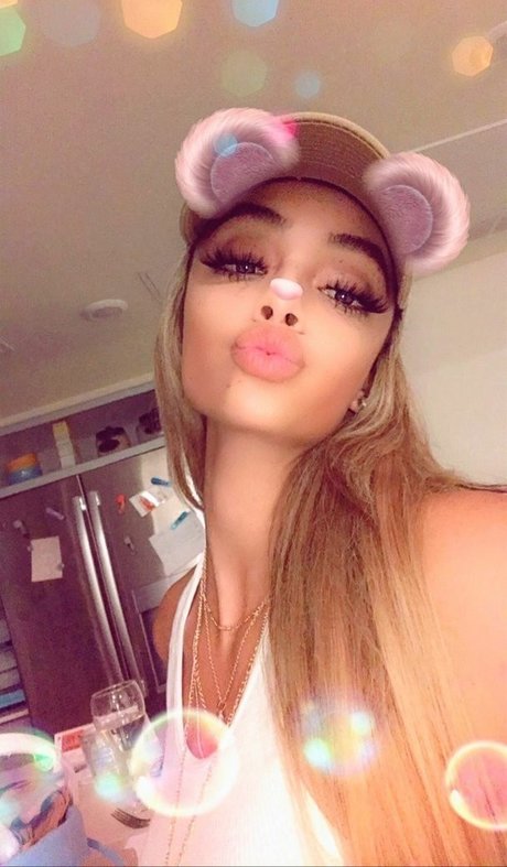 Alysse Joyner adult model archive