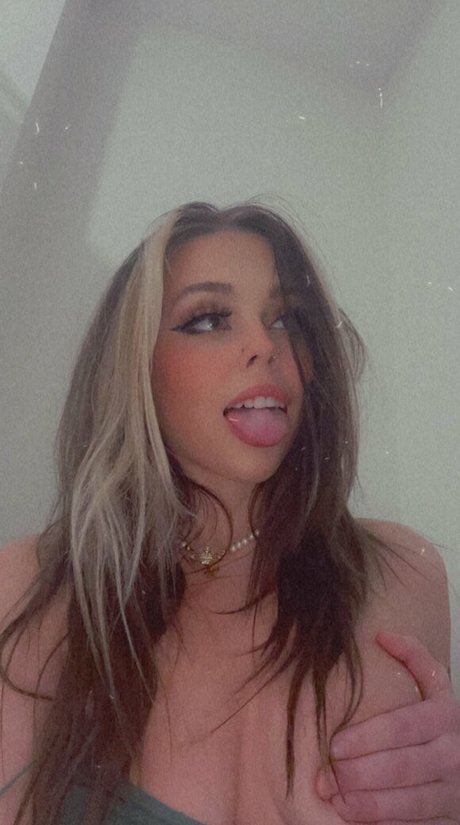 Daniinsfw star perfect photo