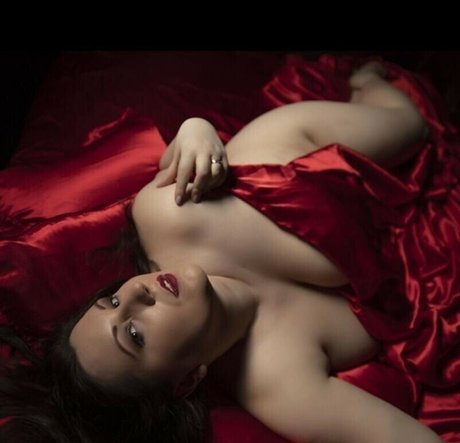 Vexoriathesuneater star nudes galleries