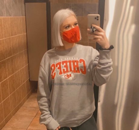 Lilveganslut_ star pretty pic