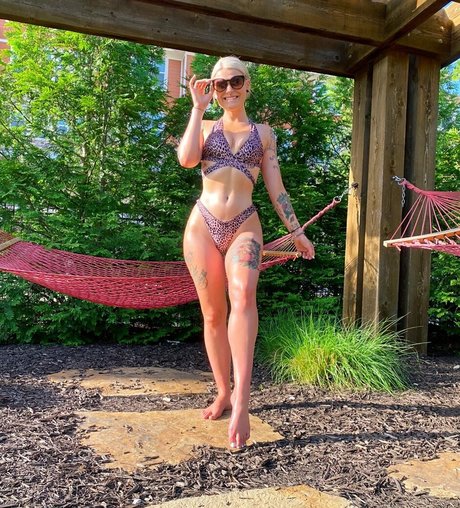 Lilveganslut_ nice model image