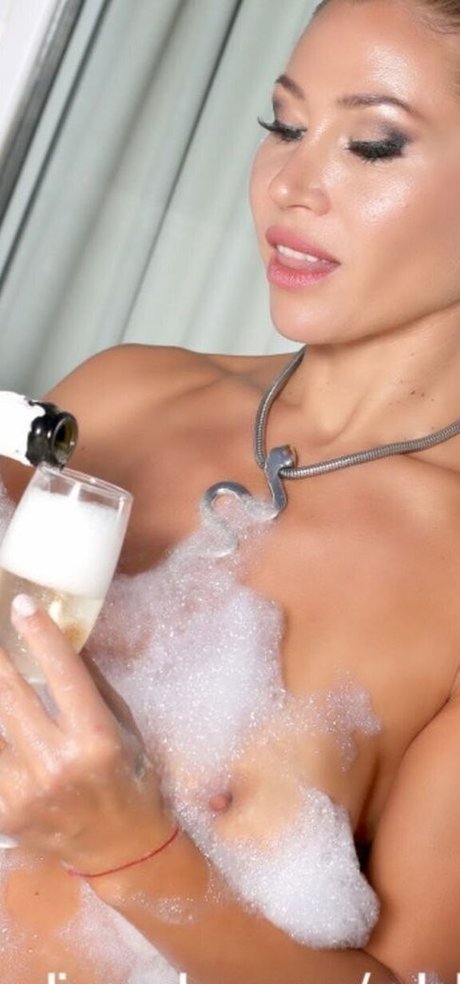 shorts onlyfans beautiful nude images