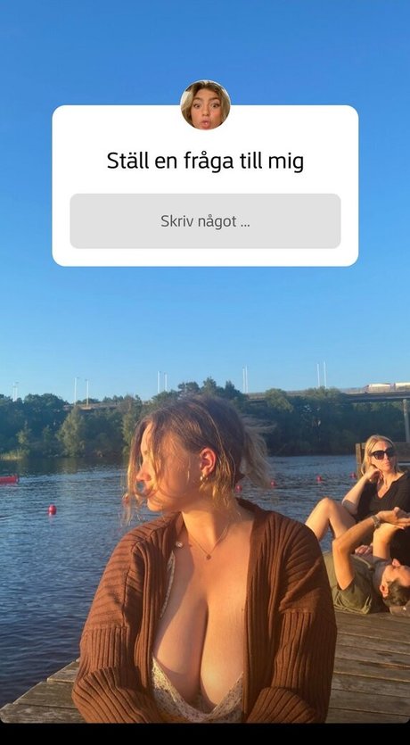 Amelia Tidd nude model image