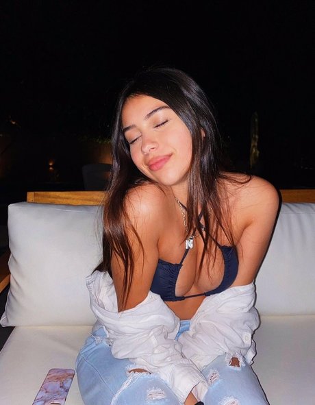 Nglnicole art model images