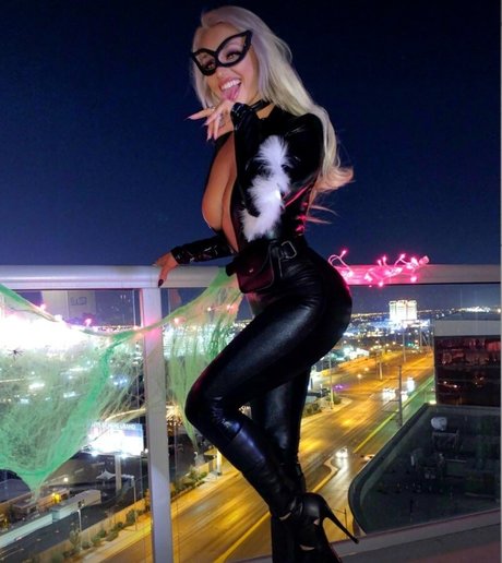 Cass Holland pornstar naked photos