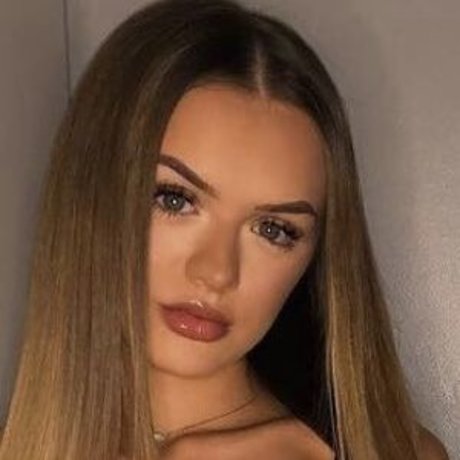 Hollyxfoster star porn pictures