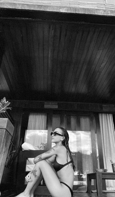 Maju Trindade star sexy galleries