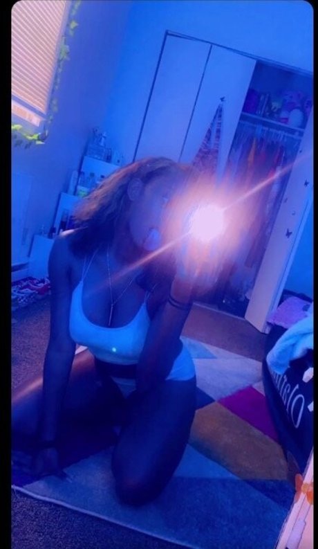 autumn breeze21 naked model img