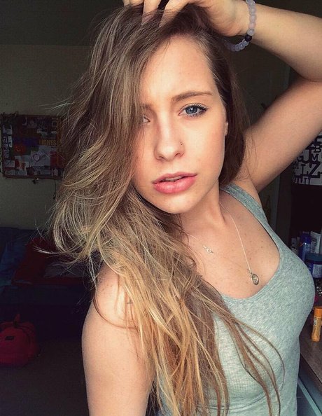 Blueyedwreck star naked galleries