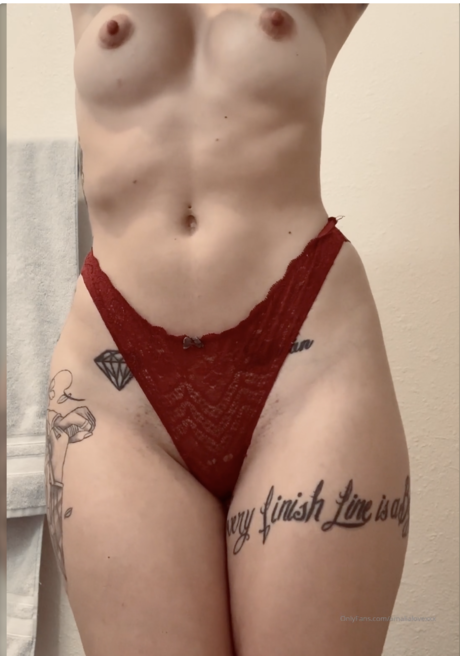 Amalia Loveee sex actress pics