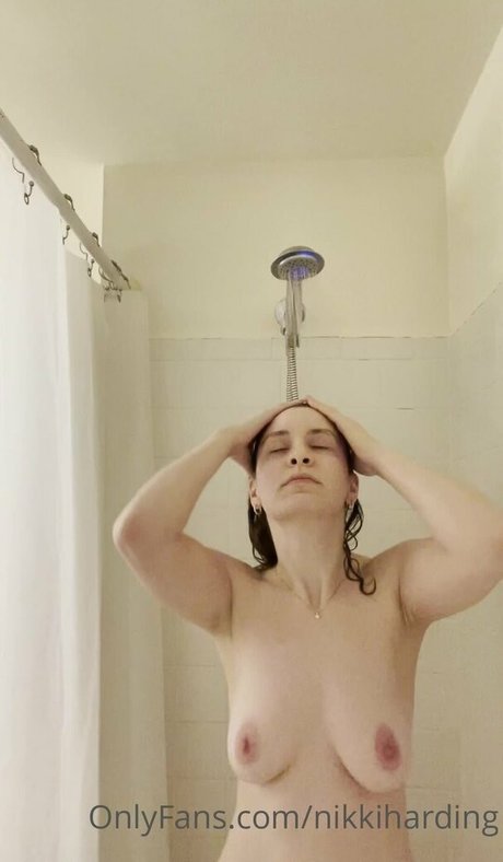 Nikki Jabs exclusive star photos