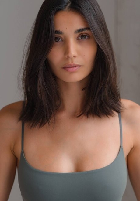 Melina DiMarco free model pic