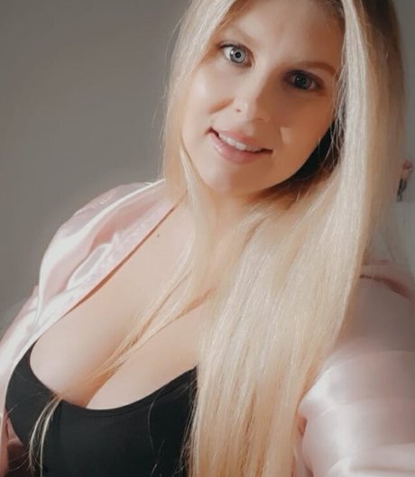 Stormy Dawn hot pornstar photo