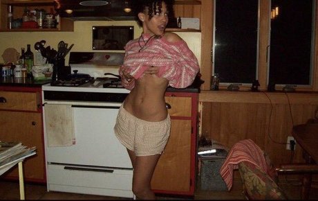 Midriff model nice img