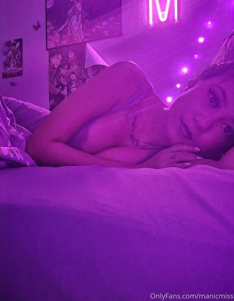 Manic miss nice model image