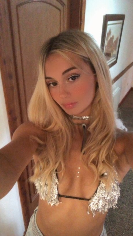 Cande Simoneit nudes actress photos