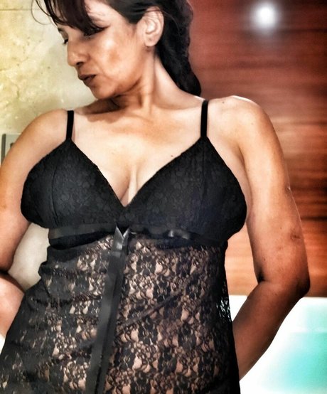 Hansa Singh nice pornstar picture