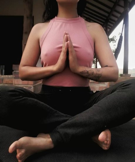 Lufa Vingt model nudes images