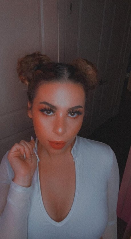 Alexis Pierce sexy star pictures