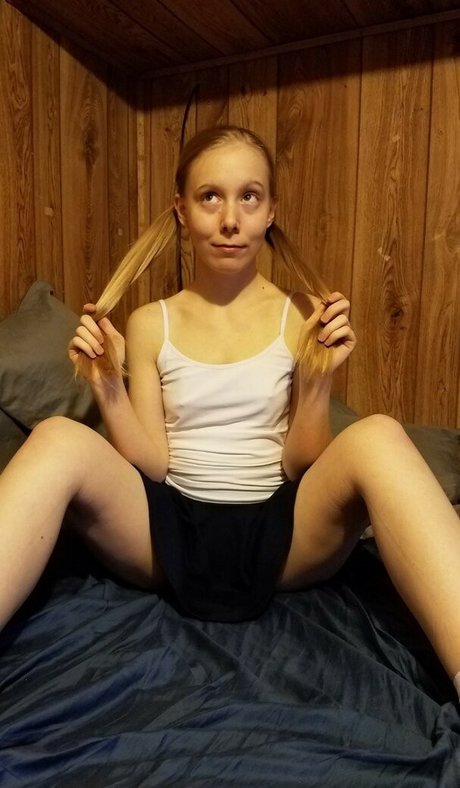 GwenHarveyX50 model sex gallery