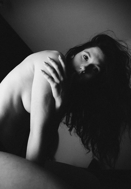 Luisaehl naked pornstar img