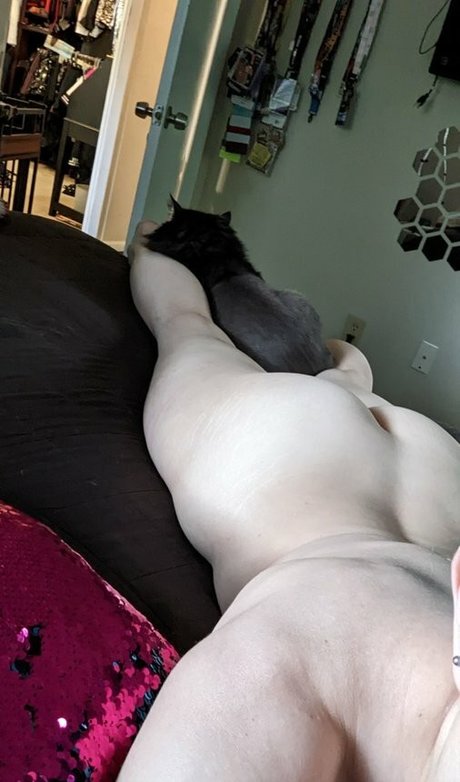 Bunny Yojimbo model naked img