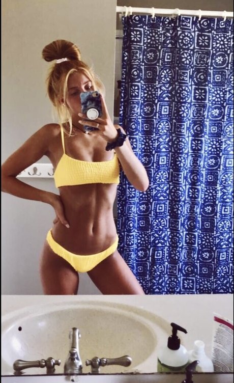 Elsa Putzier model adult images