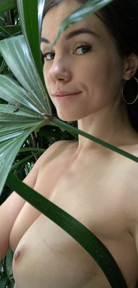 Sasha555bae adult star photo