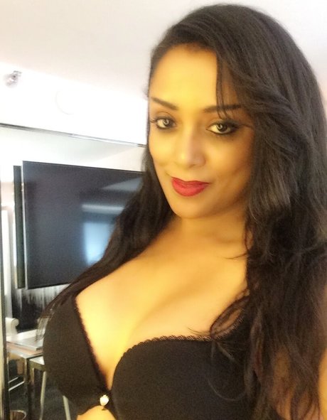 Shana Mangatal star adult photos