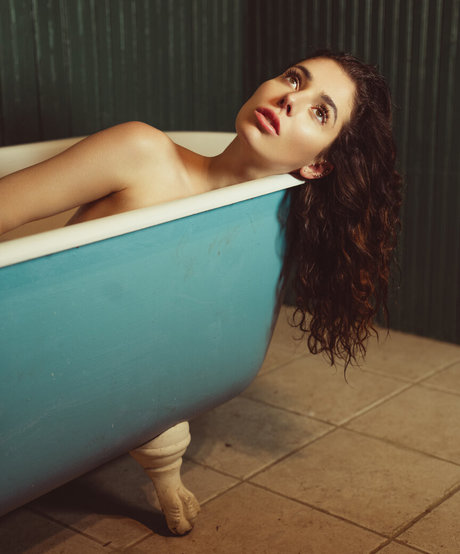 Jjuuulless naked pornstar pic