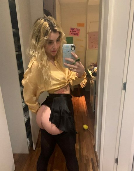 Julisgym sexy actress pics