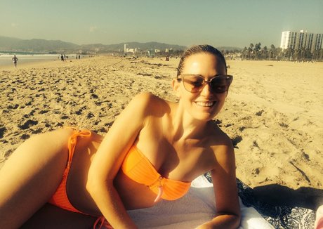 Olivia Lee pornstar image