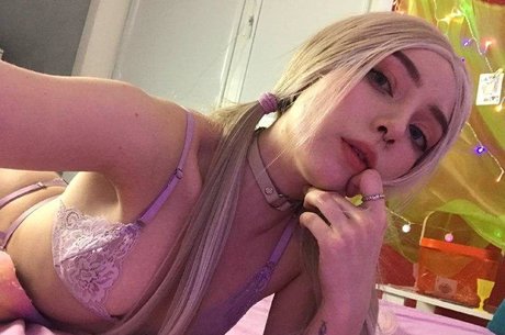 Ewa Green high quality model photos