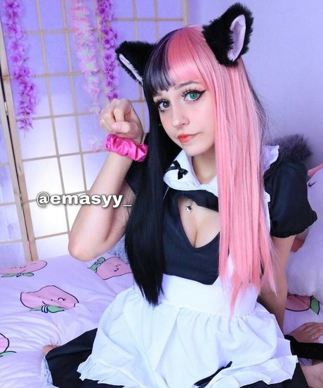 Emasyy adult model images