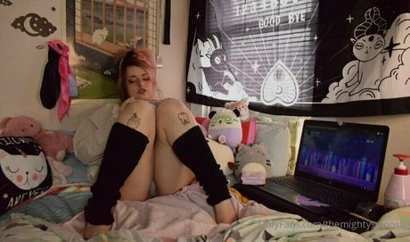 HeyImBabyyy erotic star photos