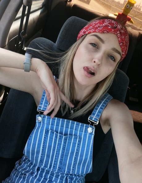 Xxlika adult star image