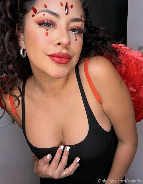 Merith Aranda Rosafire star nude image