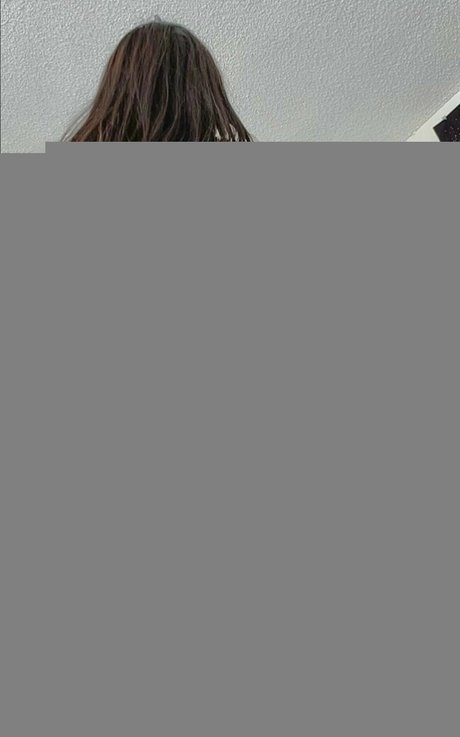 CreamySar sexy model photos