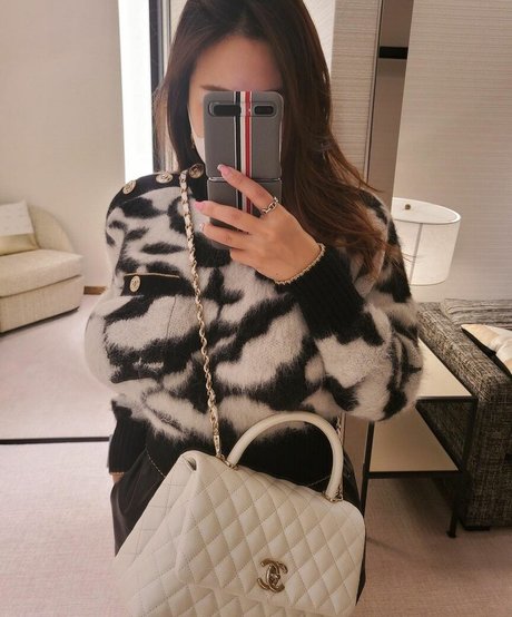 Uelee exclusive star photos