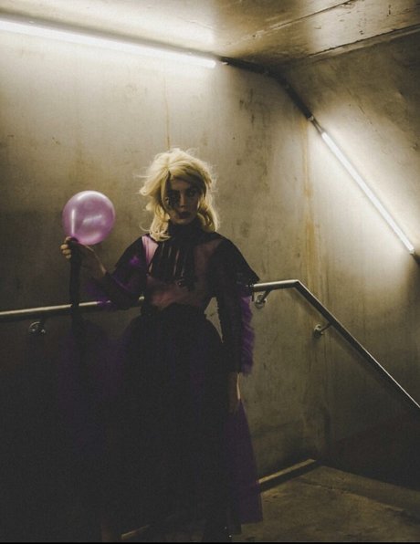 Izzy Phillips star images