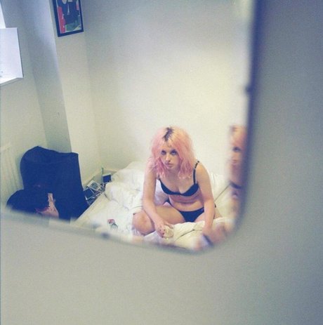 Izzy Phillips nice pornstar pictures