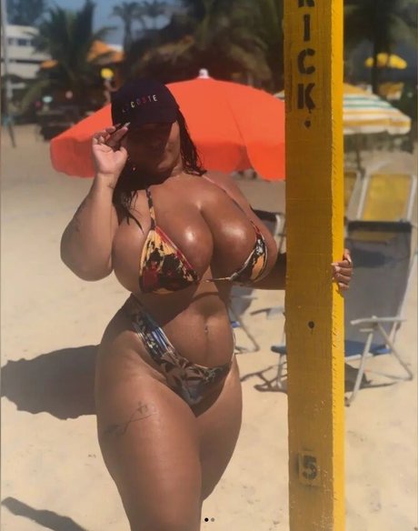 Adriane Esteves sexy model archive