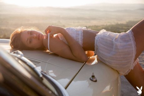 Maelys Garouis model adult pictures