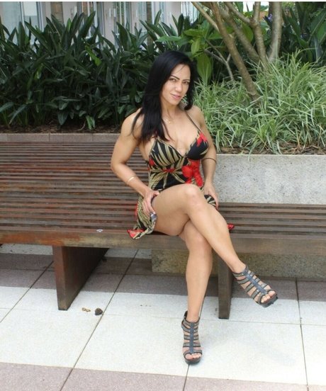 Cat Evans hot model img