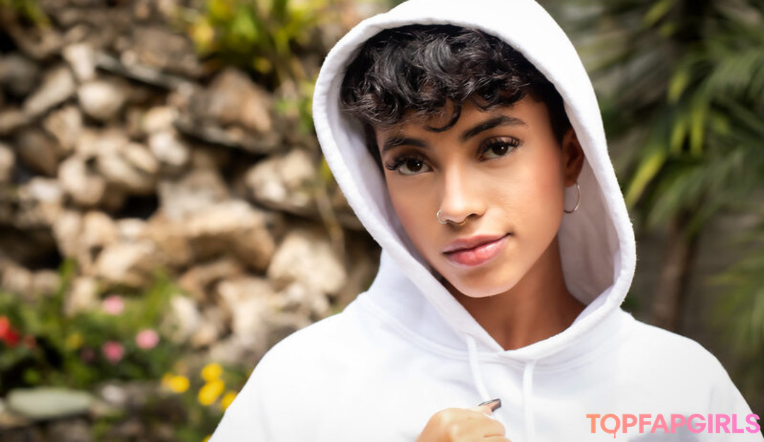 Alessandra Rodriguez star top photos