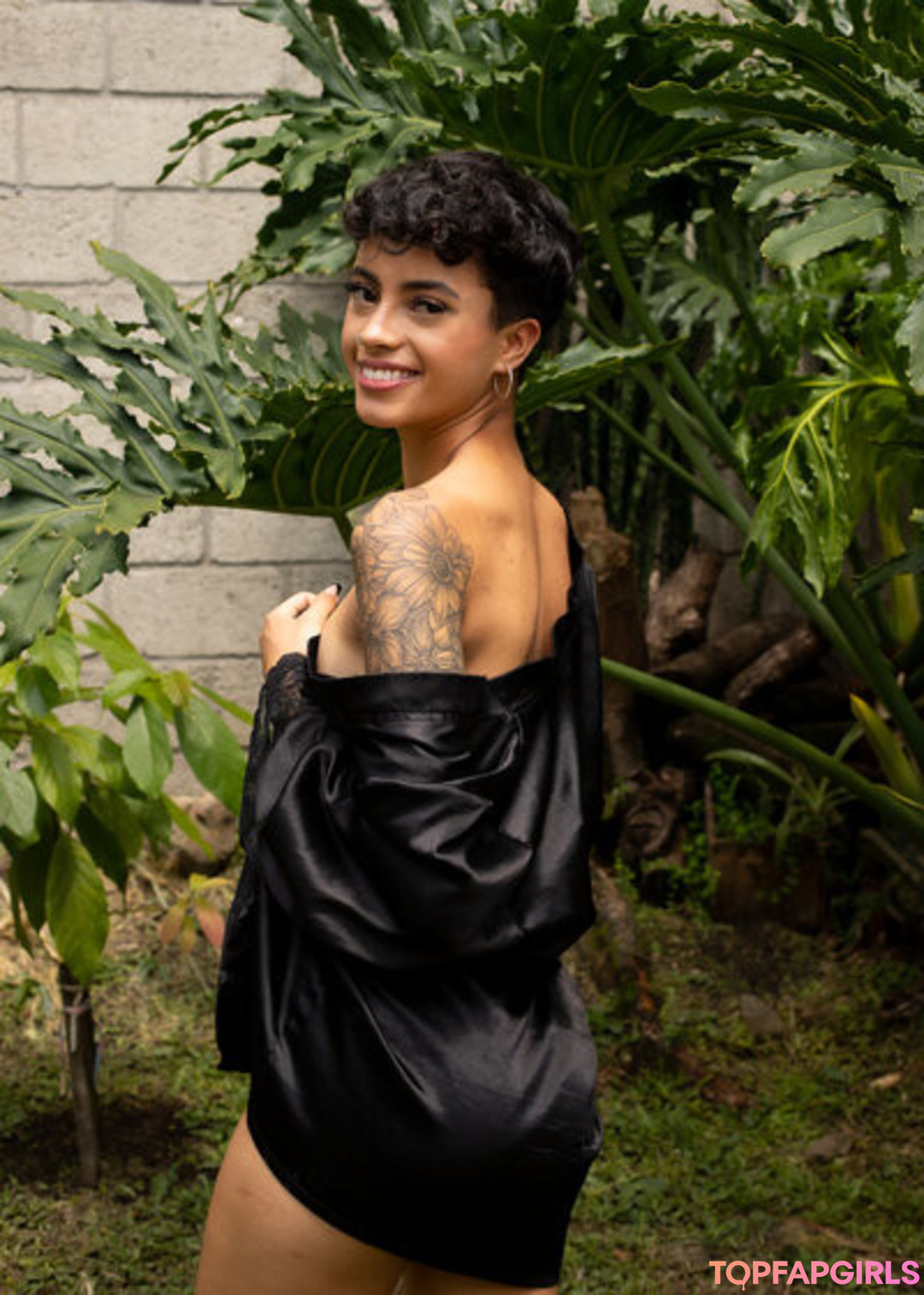 Alessandra Rodriguez model nudes image