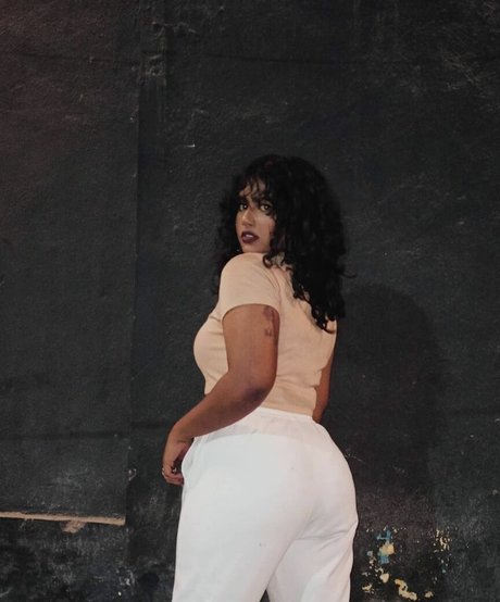 keepinitnejm pornstar adult pics